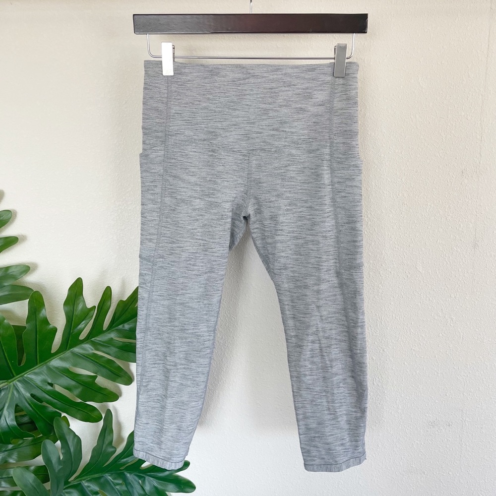 Lorna Jane Grey Heather Capri Leggings M